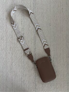 | David Jones | Vegan Leather Crossbody Phone Purse with Card Slots